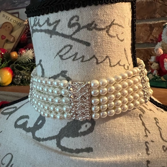 Vintage Pearl 5 Strand Silver Necklace - Picture 4 of 9